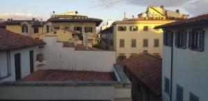 LA SEDE DELLARTE Monolocale Studio e Camere in Torre Medievale vicino a Duomo e Piazza Signoria