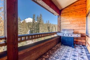 #401 Grand Lodge South Penthouse