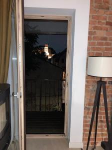 Charming Apartment in Kaunas Old Town with Balcony