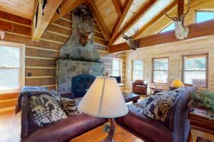 Cougar Canyon Main and Bunk