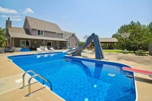 Lonsdale Vacation Rental with Pool and Hot Tub! - 杰克逊维尔