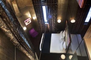 Hôtel du Petit Moulin, Haute Couture hotel by Lacroix