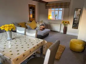 Yew Tree Cottage, 3 bedroom, 4 Church Row Defynnog - Devynock