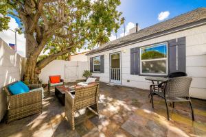 La Jolla Beach Retreat Compound