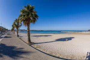 Appartements Cozy nest with terrace near the sea : photos des chambres