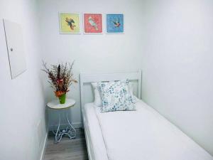 Downtown 3br2ba+Views+Skytrain+Free Parking