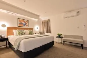 贝斯韦斯特纽兹马肯特酒店及套房 - Newmarket