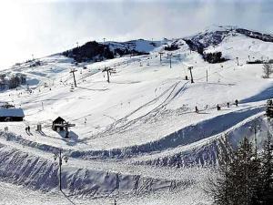 Studio lumineux au centre avec balcon - FR-1-267-274