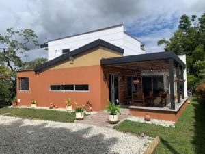 Hermosa casa de campo en ambiente tranquilo. - Holiday homes, Rionegro