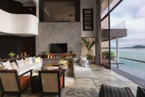 Villa U - 3BR Beachfront Haven