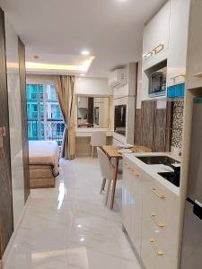 A studios精致的漂亮的房间可做饭