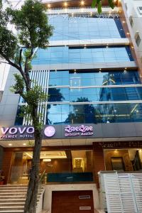 VOVO PREMIER HOTEL