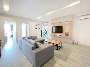 Restful Respite Tanjung Aru Inifnity Pool 2BR - Tanjong Aru