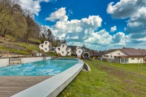 Honeycomb Chalets And Apartments Mozirje 