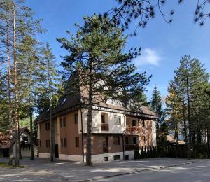 Lovac apartmani