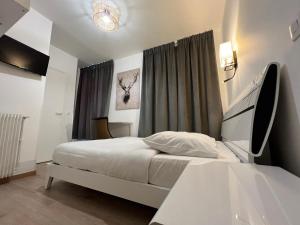 Hotels Hotel Belle Fontainebleau : Chambre Double