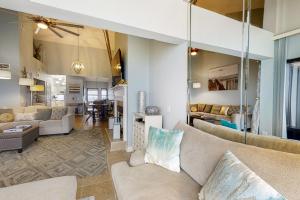 Palm Beach Club 2-228