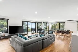 The Wave House - Forrest