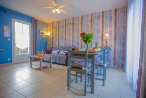 Maisons de vacances Atlantic Residence : Villa 8 - « Charme des Îles »
