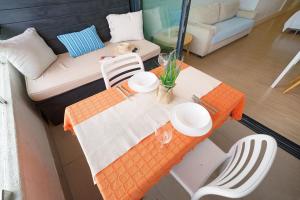 Estudio con terraza vista mar