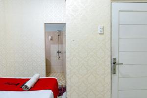 RedDoorz Near RSUD Dr Pringadi Medan 3