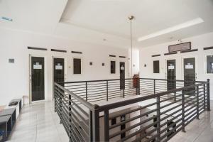 RedDoorz Syariah near PGC Cililitan