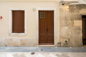 AAA Apartments & Rooms with FREE parking 