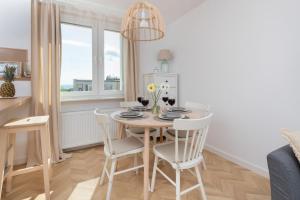 Gdynia Sea View Apartment next to Kępa Redłowska by Renters
