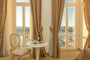 Deluxe Double Room with Balcony and Sea View room in San Paolo Al Convento
