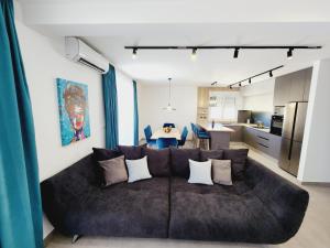 Luxury Penthouse White Angel