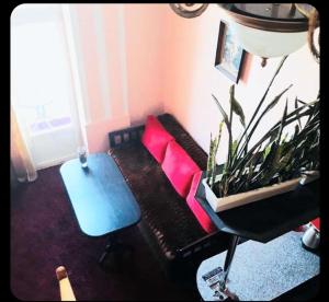 площа Старий Ринок з балконом