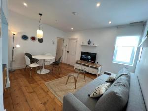Peaceful 1BR with shared terrace at the Nook