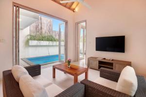 Green Villa B, near new 3 bedroom villa with pool.