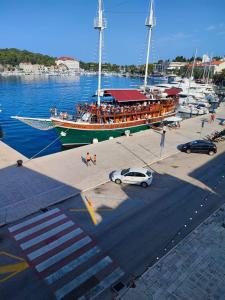 PORT on riva with parking and sea view