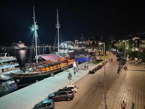 PORT on riva with parking and sea view