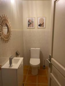 Maisons de vacances Pujaut , Gite coeur de village « sous le clocher» : photos des chambres