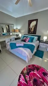 Peace Lily Garden Cottage - Herold