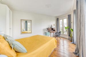 Stunning Apartment 2br + balcony + nice view