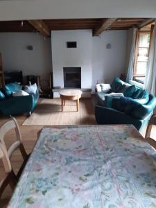 Maisons de vacances Authentic home in Semoy valley (France) : photos des chambres