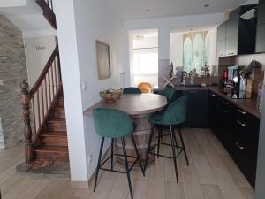 Maisons de vacances Maison de ville - terrasse sud, a 10 min des plages : photos des chambres