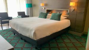 Superior Double Room with Spa Bath room in Van der Valk Hotel Gilze-Tilburg