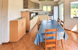 Maisons de vacances Stunning Home In Ouhans With Wifi And 3 Bedrooms : photos des chambres