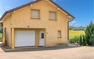 Maisons de vacances Stunning Home In Ouhans With Wifi And 3 Bedrooms : photos des chambres