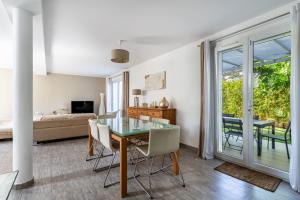 Bright pearl with garden near the sea