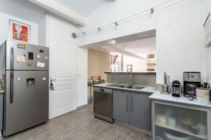 Bright pearl with garden near the sea