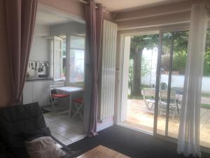 Appartements APPARTEMENT 70 M2 de PLAIN-PIED TERRASSE JARDIN : photos des chambres