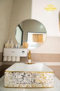 Paradise Hotel & Homestay access alley 100m