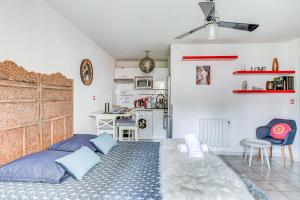 L Oasis studio proche hôpital et aéroport Piscine Parking &Netflix