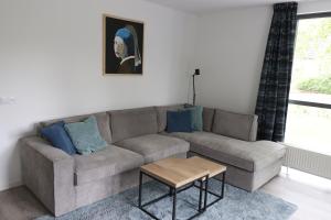 Vrijstaande woning met grote zonnige tuin met jacuzzi