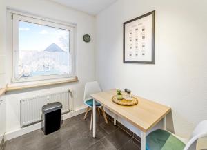 Modern 3-BR Apmt. Sleeps 6+ (Martin-der-Meisterliche)